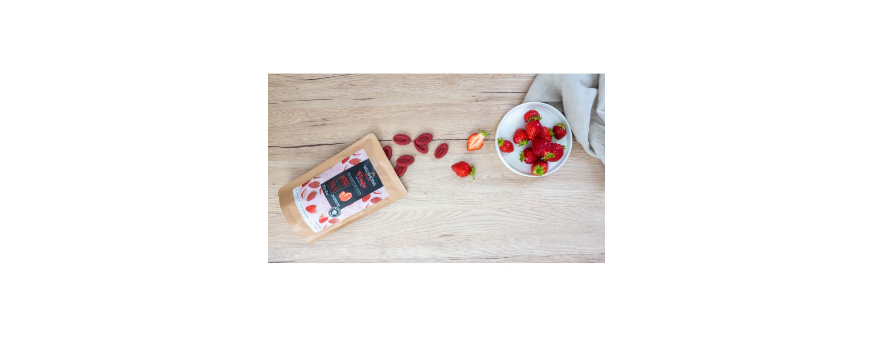 Chocolat à pâtisser inspiration fraise 250 gr - Valrhona