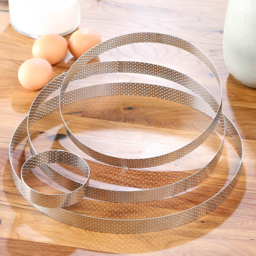 Cercle à tarte en inox perforé 4/6 parts 20.5 cm hauteur 2 cm
