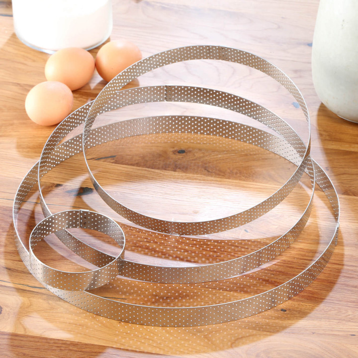Cercle à tarte en inox perforé 4/6 parts 20.5 cm hauteur 2 cm