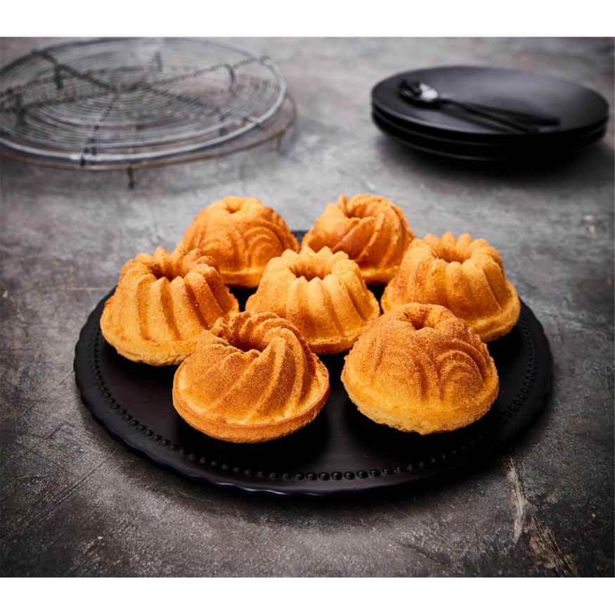 Moule bundt cake : Contoura Violet 12 petits gâteaux 8 cm en