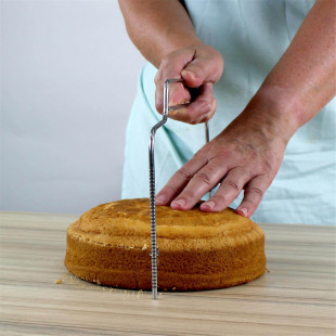 Fil à génoise en inox : idéal pour découper vos gâteaux hauts