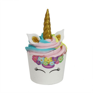 Set cupcakes licorne : 6 caissettes blanches, 6 caissettes licornes et sets décor en sucre