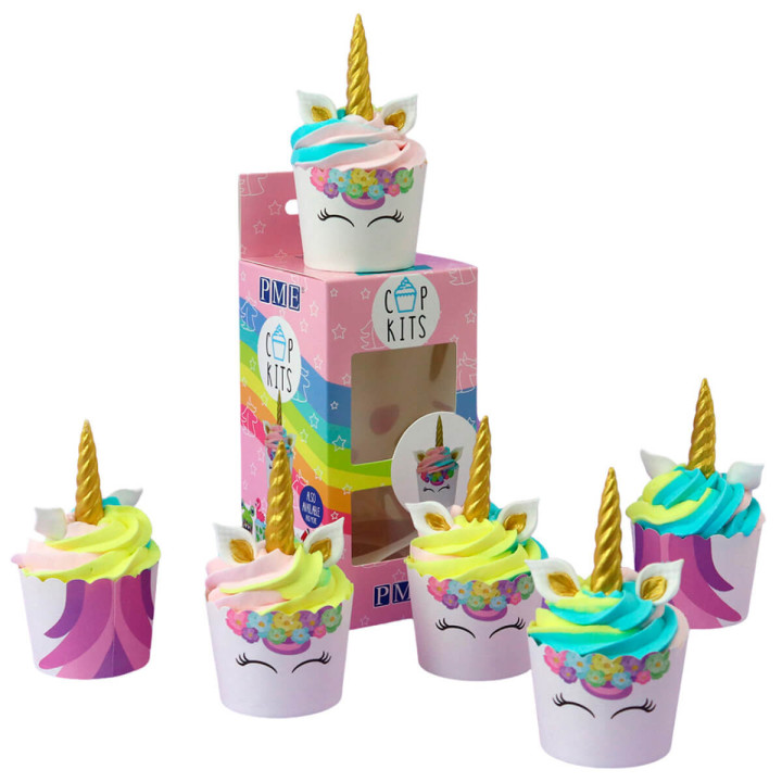Set cupcakes licorne : 6 caissettes blanches, 6 caissettes licornes et sets décor en sucre