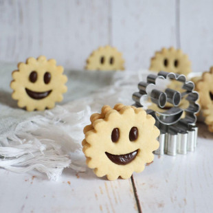 2 emporte-pièces en inox sourire smile : idéal pour biscuits