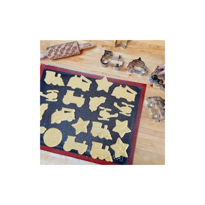 Tapis de cuisson ajourée en silicone noir et rouge Air mat - Silikomart