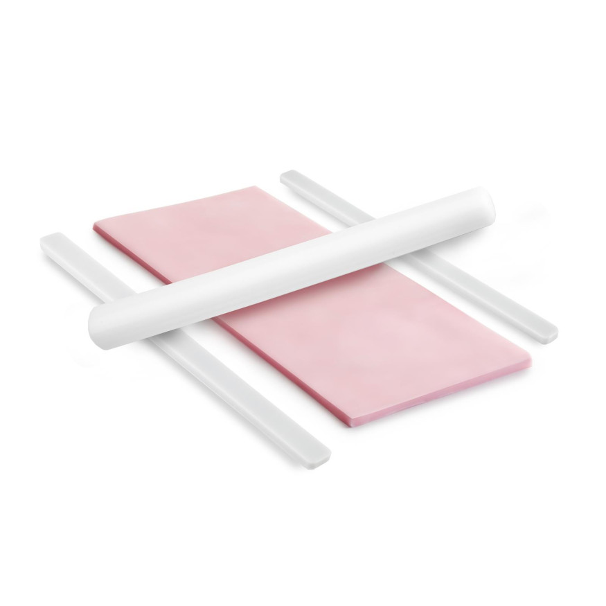3 sets de baguettes 2, 4 et 8 mm pour étaler la pâte uniform