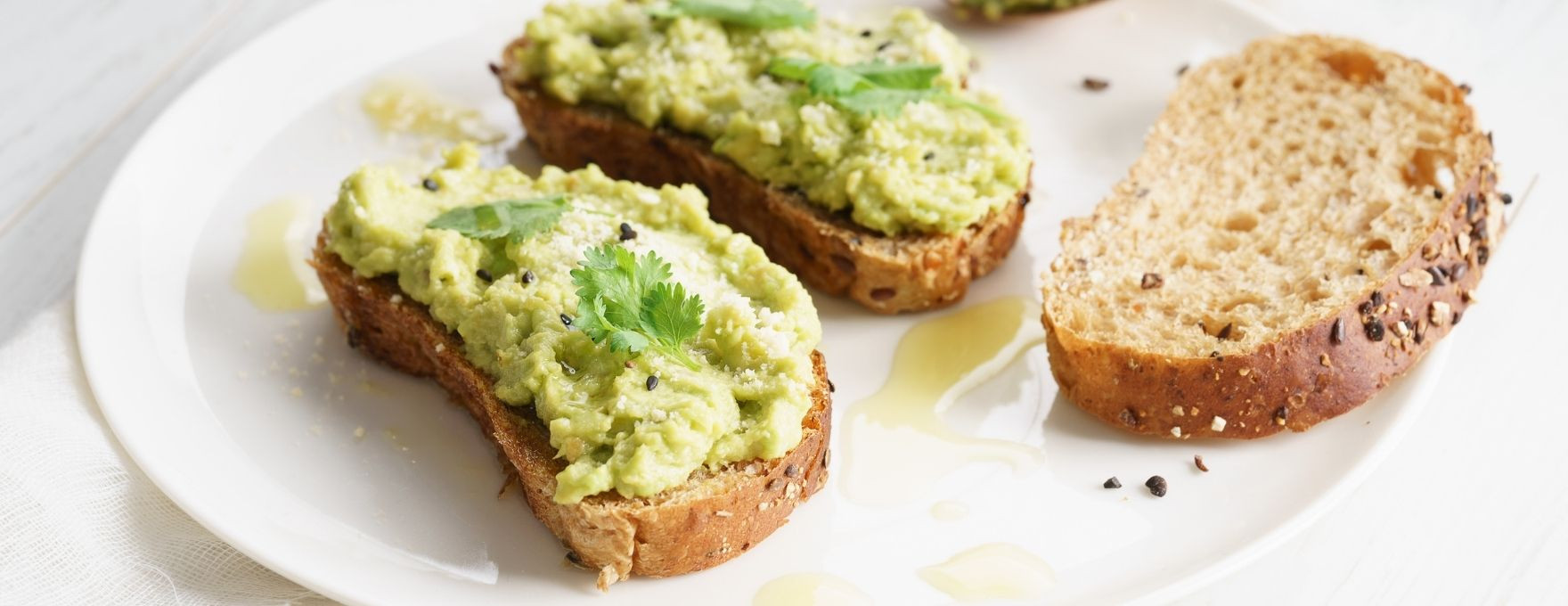 Guacamole aux petits pois, feta & basilic