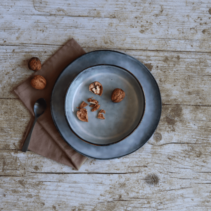 Assiette coupe 20 cm Aronal en grès bleu - Ogo living