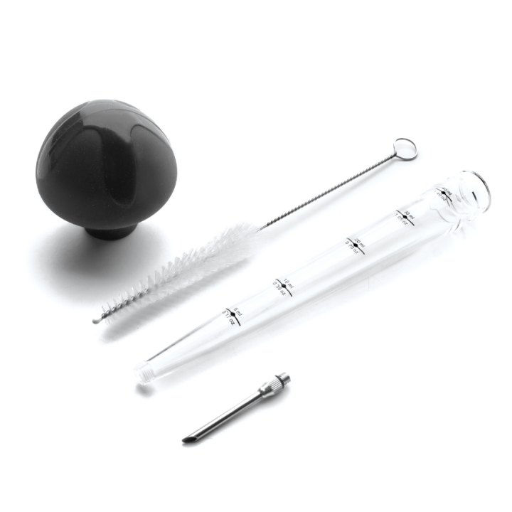Poire à sauce contenance 40 ml avec aiguille et goupillon de