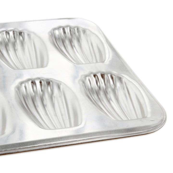 Moule 12 madeleines en fer blanc 40 cm - Alice Délice