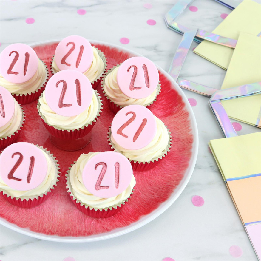 31 emporte-pièces en plastique pour cake design : chiffres e