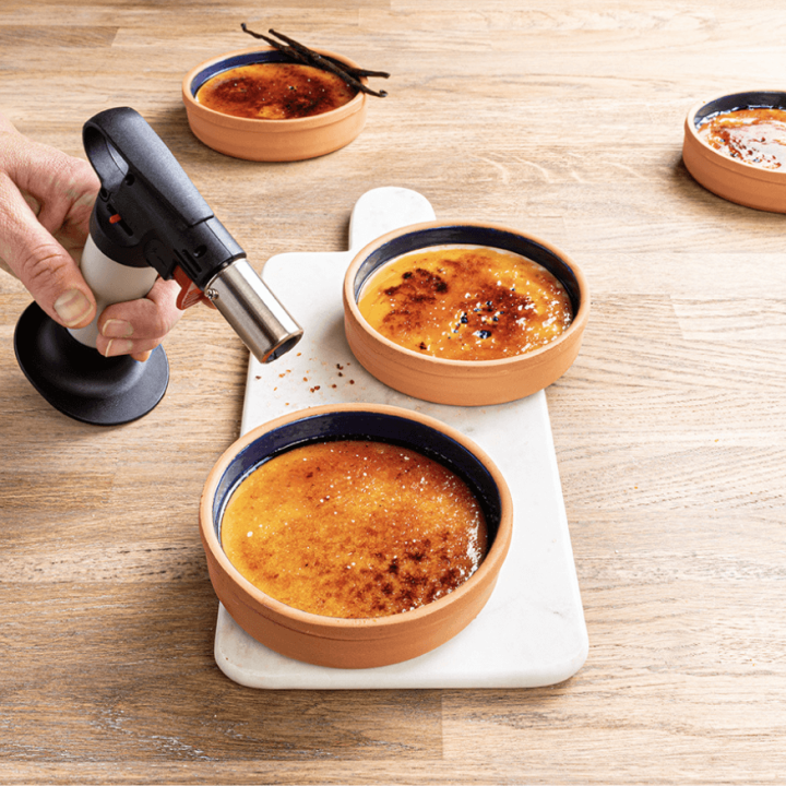 Coffret crèmes brûlées Mastrad – Chalumeau et 4 ramequins bleu nuit | Alice Délice