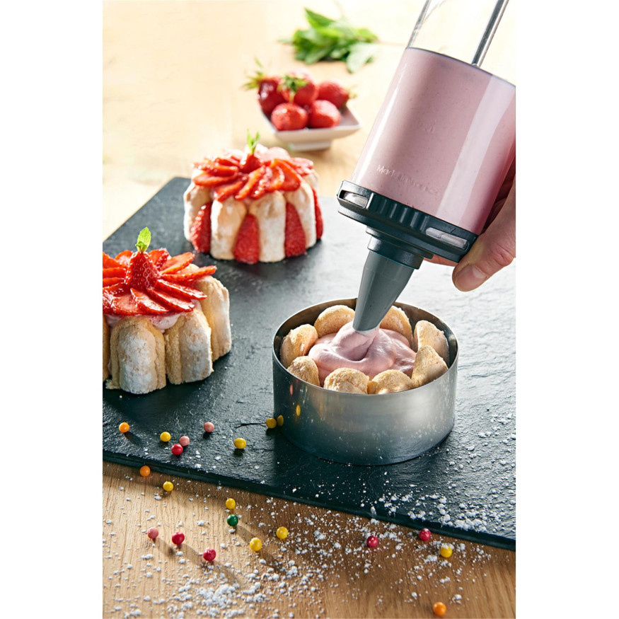 Le tube Essentiel : kit piston à pâtisserie et 2 douilles 0. Le tube Essentiel : kit piston à pâtisserie et 2 douilles 0.