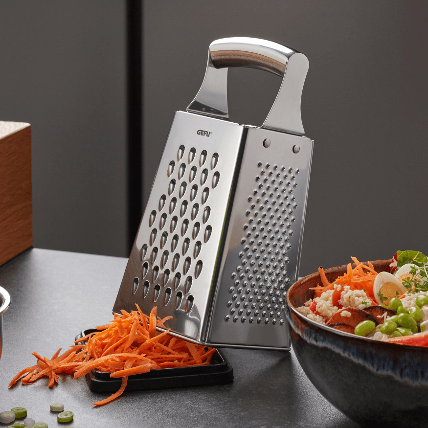 Râpe carré inox avec bac de récupération - Gefu