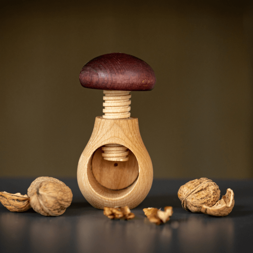 Casse-noix Champignon en bois – Roger Orfèvre