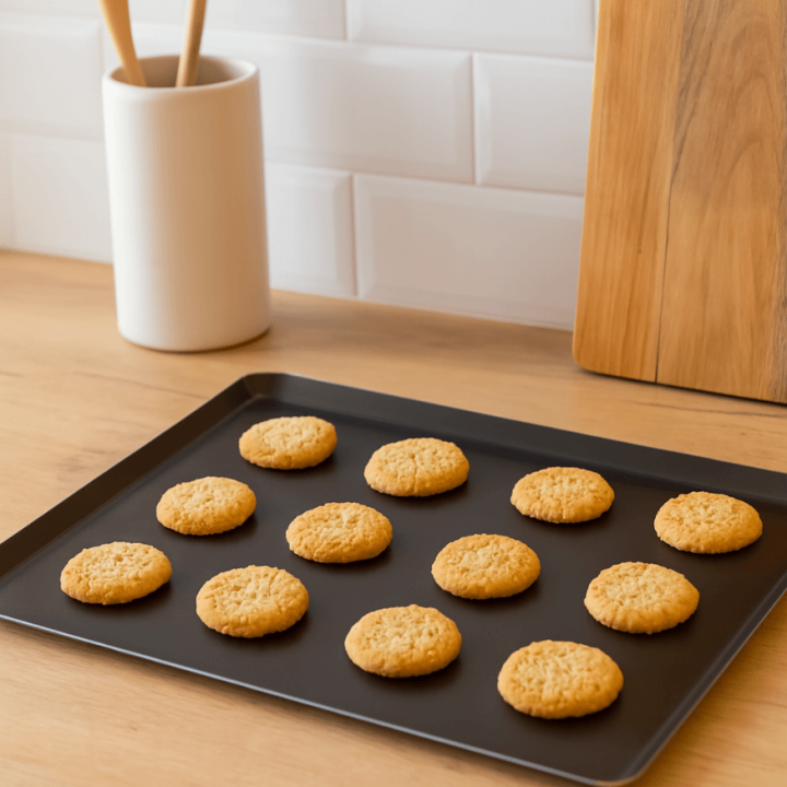 Plaque de cuisson revêtue sans PFAS 30x40 cm - Alice Délice