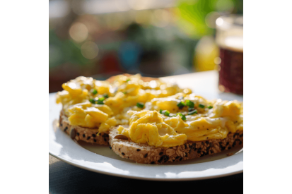 Œufs croustillants à la feta