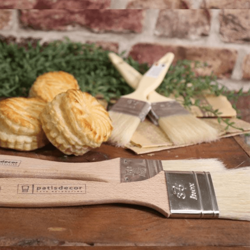 Pinceau pâtissier plat 30 mm en soie naturelle – Manche bois – PATISDÉCOR