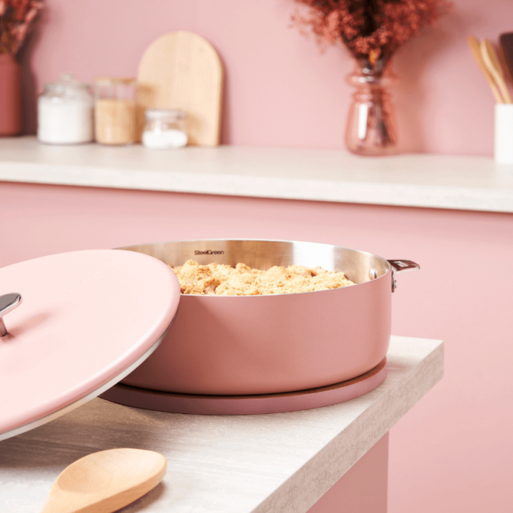 Sauteuse inox 28 cm La Merveilleuse guimauve Cookut + livre offert