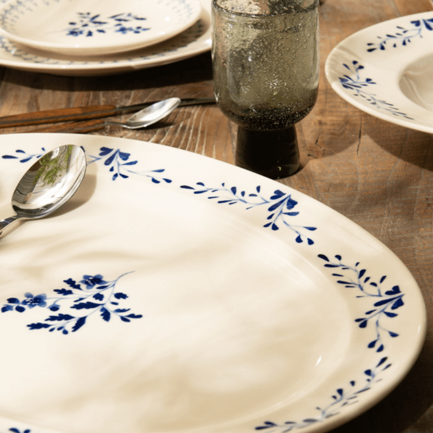 Plat ovale 42 × 30 cm Appoline bleue – Table Passion | Plat de service élégant