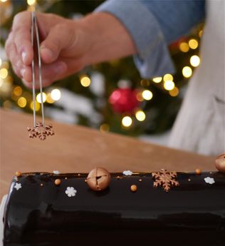 Set embouts de bûche de Noël et décors alimentaires : Père Noël et cadeaux