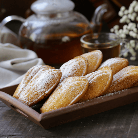 Moule 12 madeleines en fer blanc 40 cm - Alice Délice