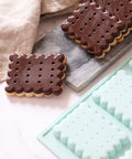 Moule en silicone 8 biscuits petit beurre - Scrapcooking