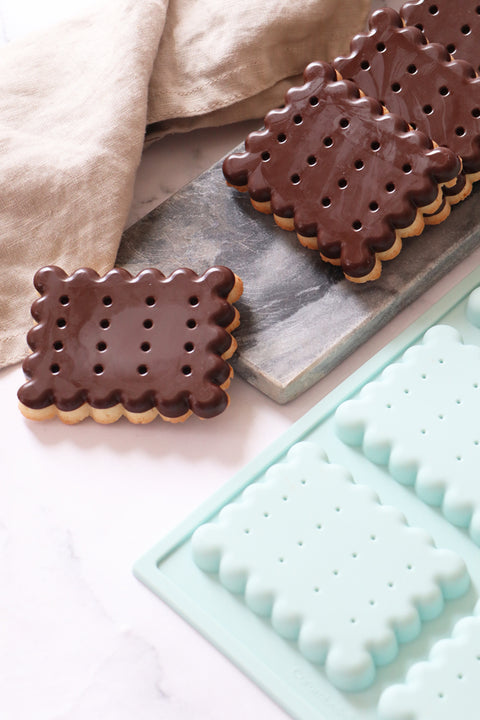 Moule en silicone 8 biscuits petit beurre - Scrapcooking
