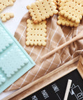 Moule en silicone 8 biscuits petit beurre - Scrapcooking