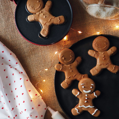 Mini waffle factory Gingerbreadman - ScrapCooking